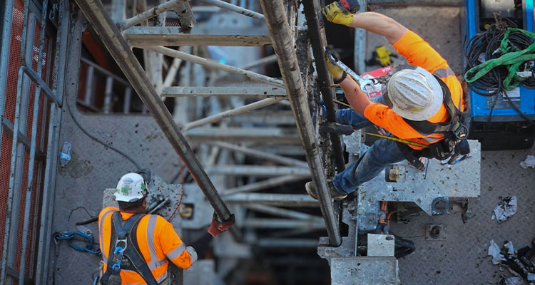 Learn how Norrell Construction’s focus on employee safety sets it apart from the competition Learn how Norrell Construction’s focus on employee safety sets it apart from the competition
